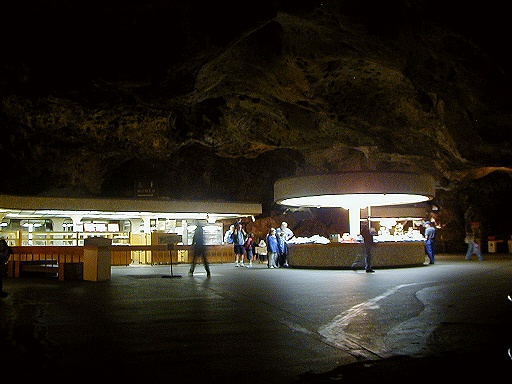 05 - Restaurant 750 feet below ground