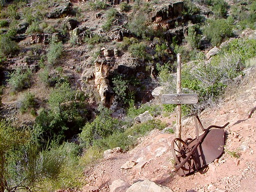 44 - Steep trail up to Page Spring and Horseshoe Mesa